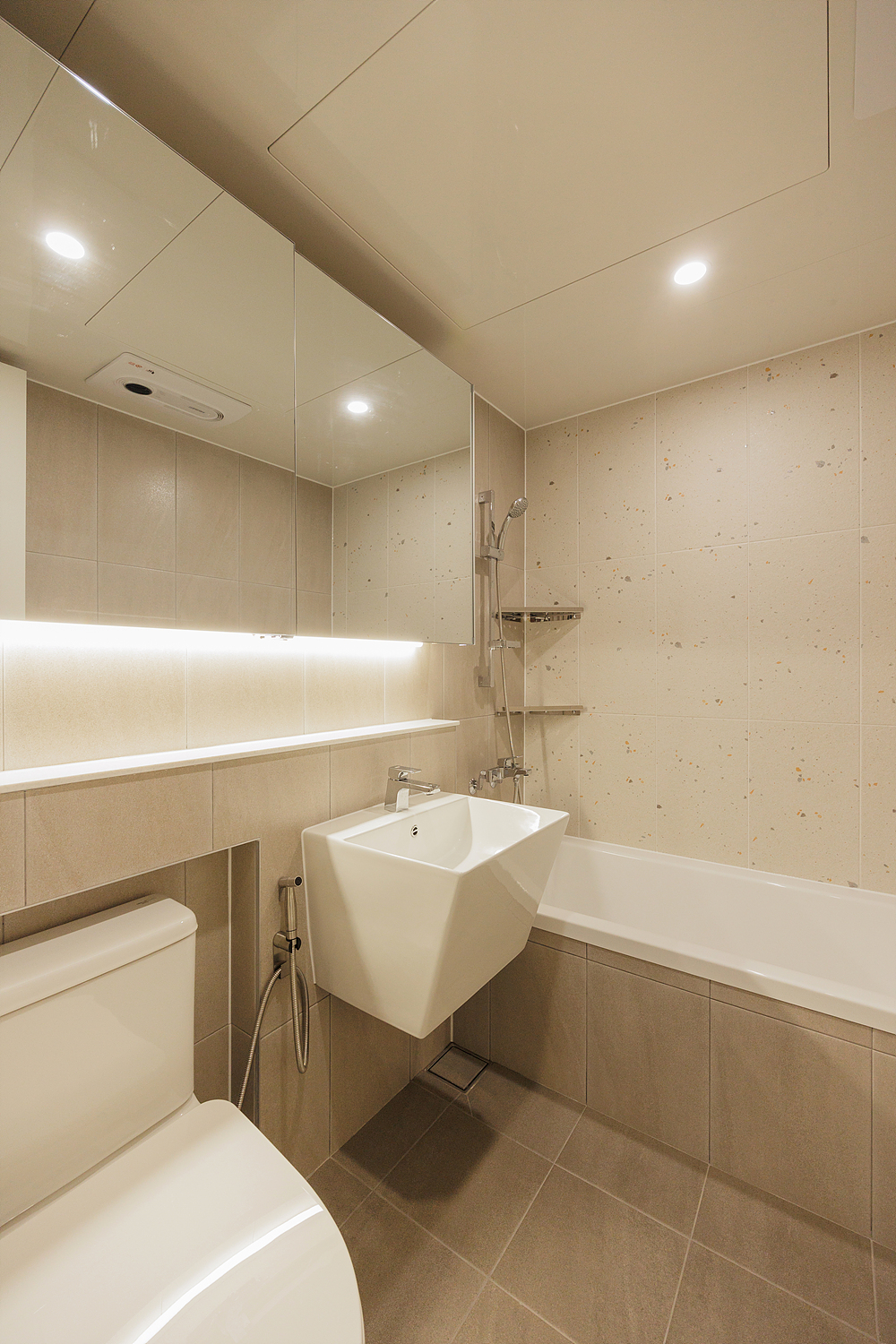 /user/i/idamdesign/editor/2512/48d59691e8b2b05eb283231ea8036a8a_1766547732_0278.jpg 이미지크게보기