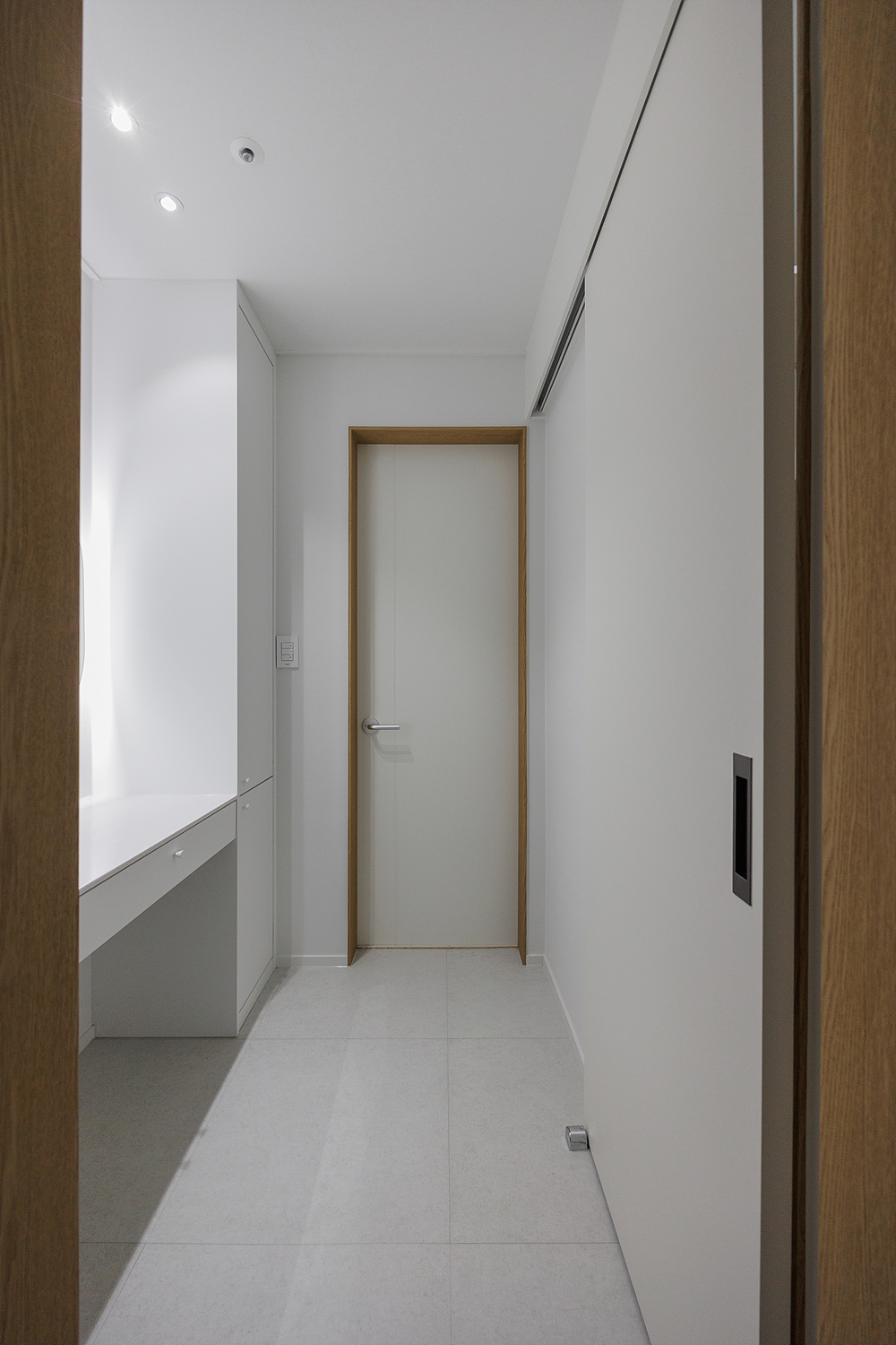 /user/i/idamdesign/editor/2512/48d59691e8b2b05eb283231ea8036a8a_1766547764_0984.jpg 이미지크게보기