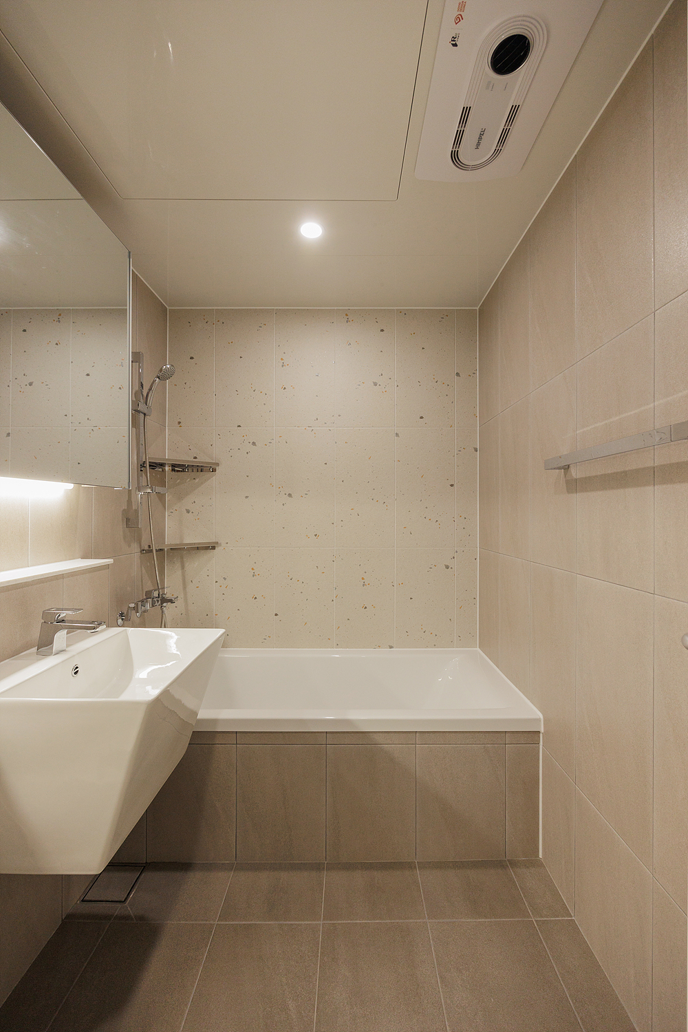 /user/i/idamdesign/editor/2512/48d59691e8b2b05eb283231ea8036a8a_1766547776_2903.jpg 이미지크게보기