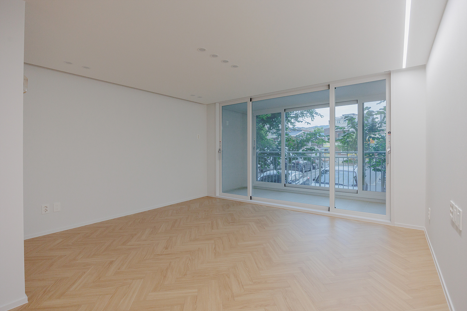 /user/i/idamdesign/editor/2512/622d04caeda224b5fe13e27a8e506e45_1764818188_3499.jpg 이미지크게보기