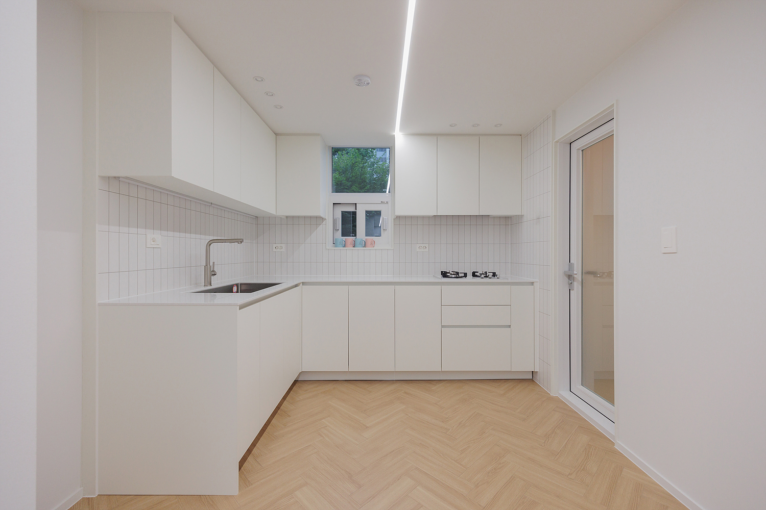 /user/i/idamdesign/editor/2512/622d04caeda224b5fe13e27a8e506e45_1764818205_3943.jpg 이미지크게보기