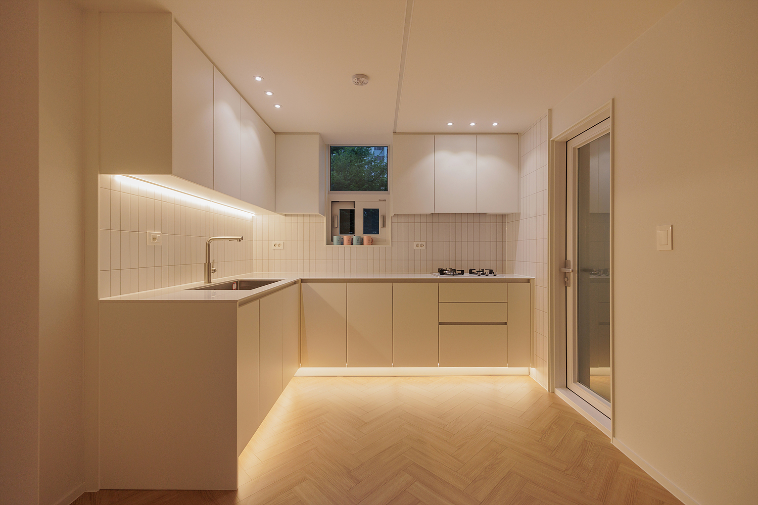 /user/i/idamdesign/editor/2512/622d04caeda224b5fe13e27a8e506e45_1764818205_781.jpg 이미지크게보기