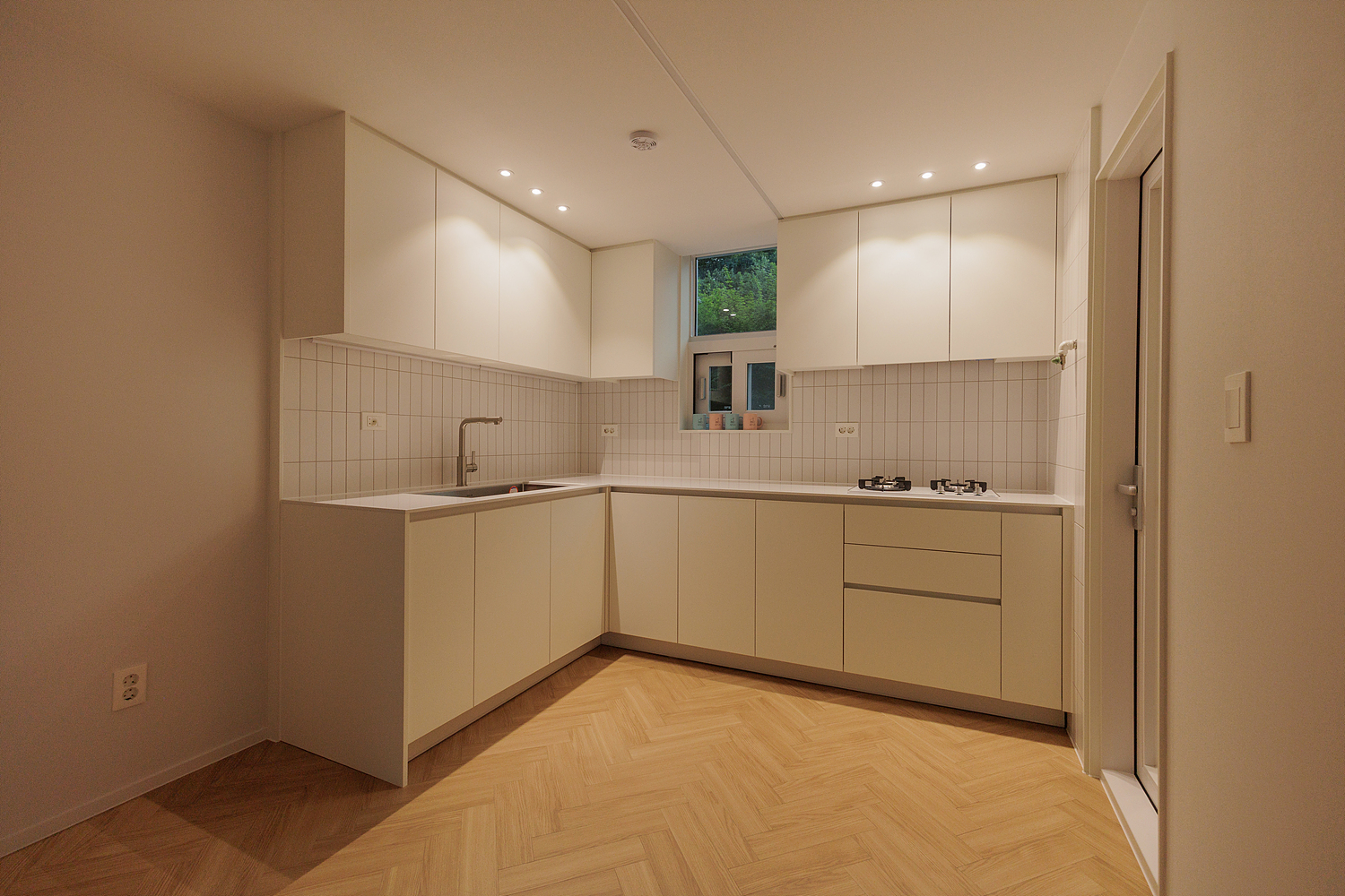 /user/i/idamdesign/editor/2512/622d04caeda224b5fe13e27a8e506e45_1764818206_2085.jpg 이미지크게보기