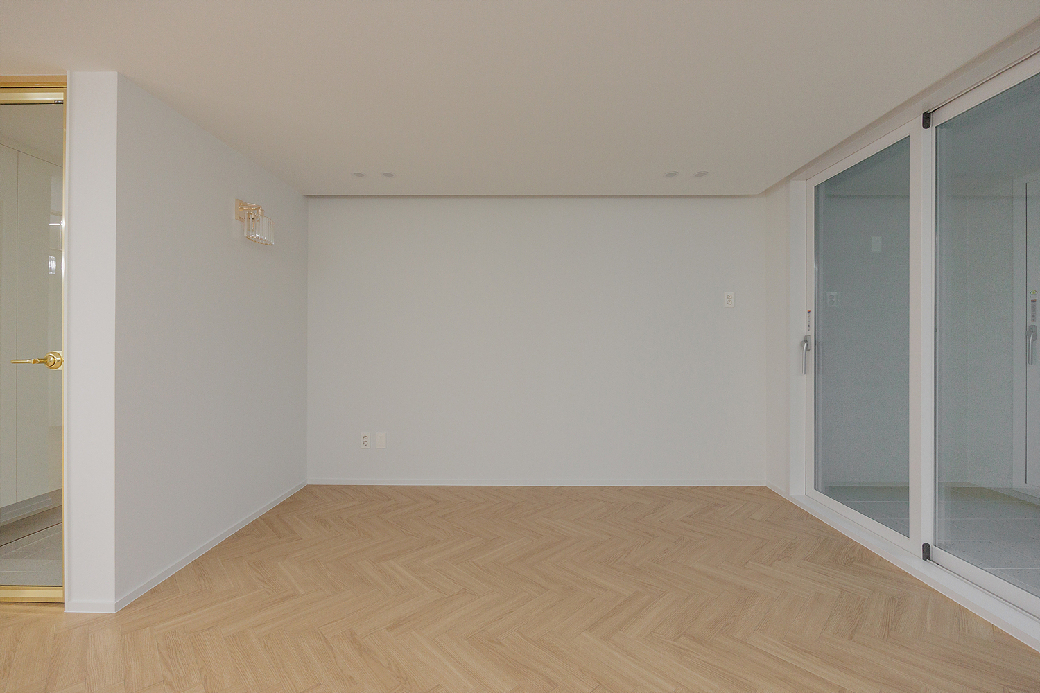 /user/i/idamdesign/editor/2512/622d04caeda224b5fe13e27a8e506e45_1764818213_4899.jpg 이미지크게보기