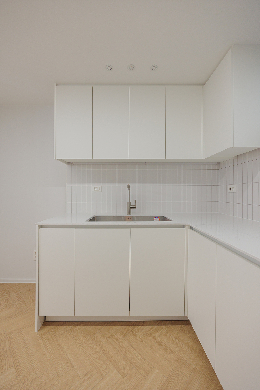 /user/i/idamdesign/editor/2512/622d04caeda224b5fe13e27a8e506e45_1764818222_6741.jpg 이미지크게보기