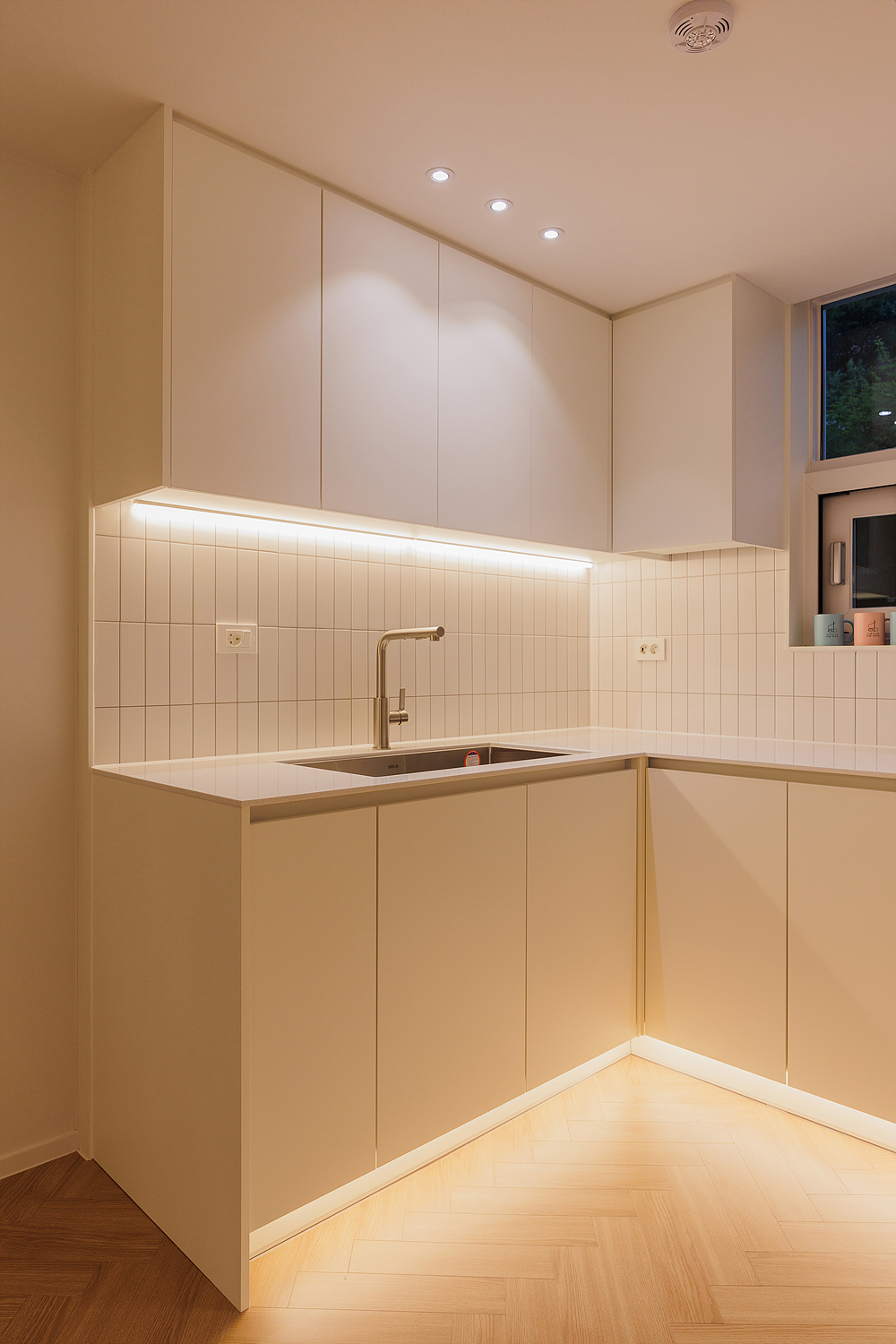 /user/i/idamdesign/editor/2512/622d04caeda224b5fe13e27a8e506e45_1764818223_5957.jpg 이미지크게보기