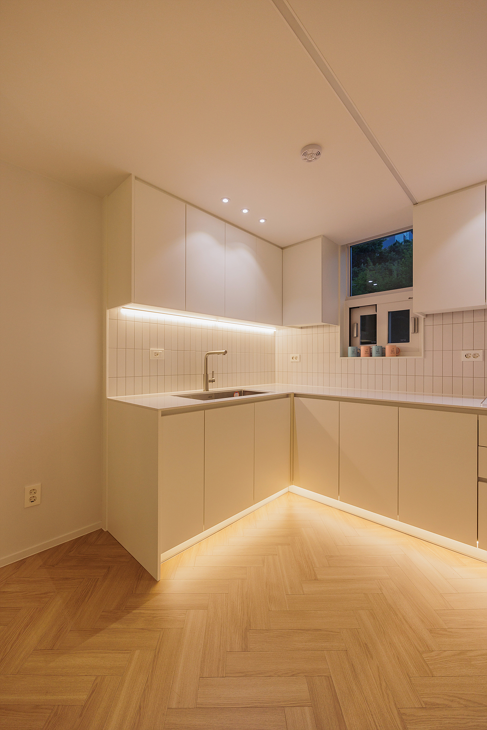 /user/i/idamdesign/editor/2512/622d04caeda224b5fe13e27a8e506e45_1764818223_7874.jpg 이미지크게보기