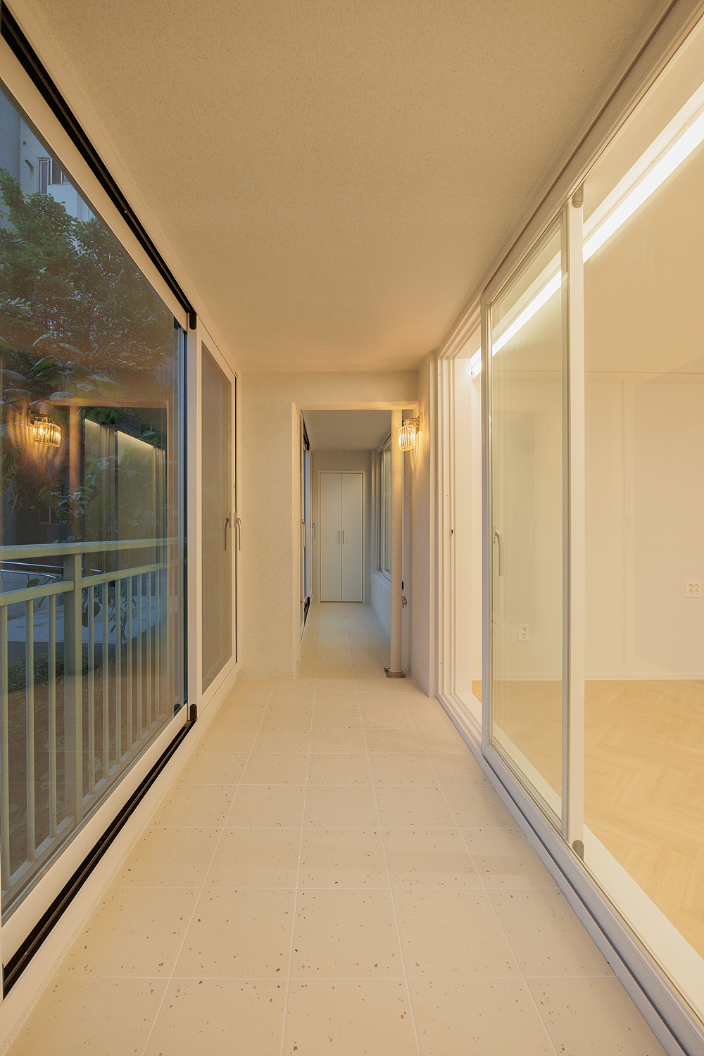 /user/i/idamdesign/editor/2512/622d04caeda224b5fe13e27a8e506e45_1764818238_5336.jpg 이미지크게보기