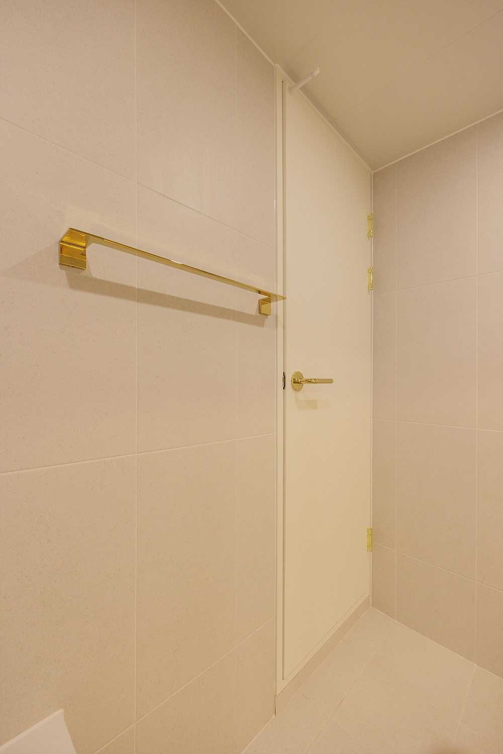/user/i/idamdesign/editor/2512/622d04caeda224b5fe13e27a8e506e45_1764818256_2329.jpg 이미지크게보기