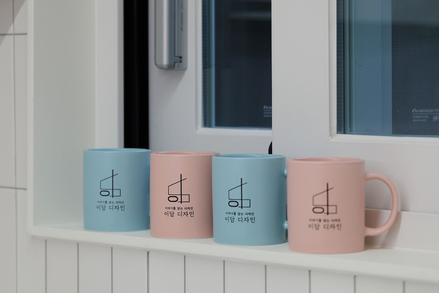 /user/i/idamdesign/editor/2512/622d04caeda224b5fe13e27a8e506e45_1764818264_7921.jpg 이미지크게보기