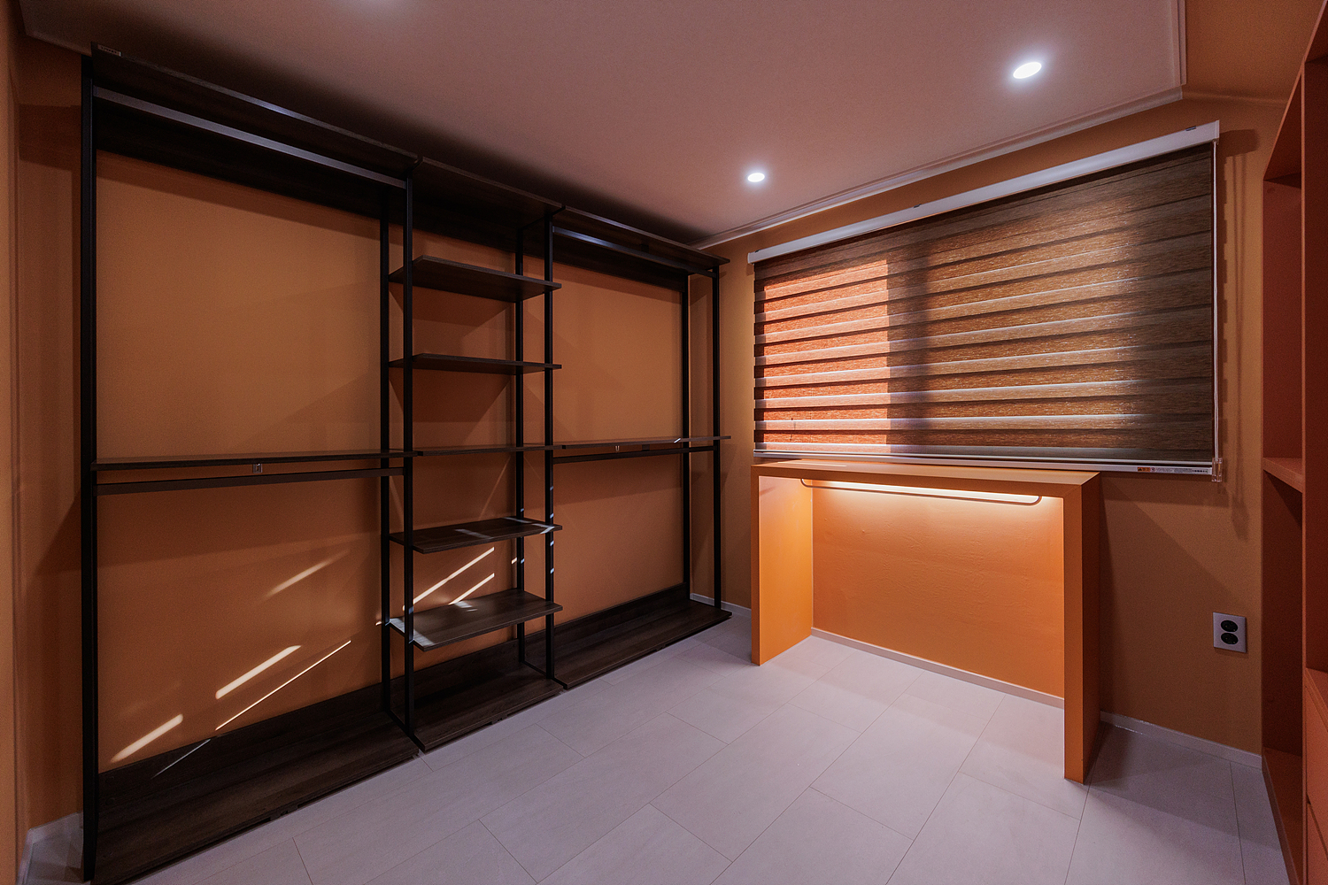 /user/i/idamdesign/editor/2512/622d04caeda224b5fe13e27a8e506e45_1764818351_3439.jpg 이미지크게보기