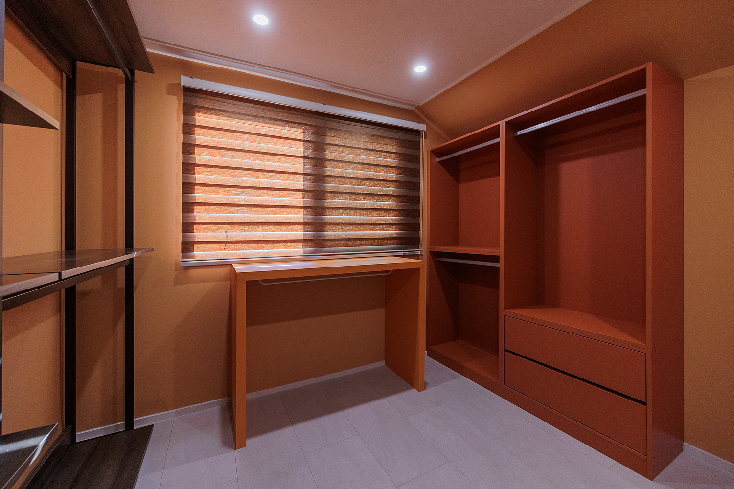 /user/i/idamdesign/editor/2512/622d04caeda224b5fe13e27a8e506e45_1764818352_2835.jpg 이미지크게보기