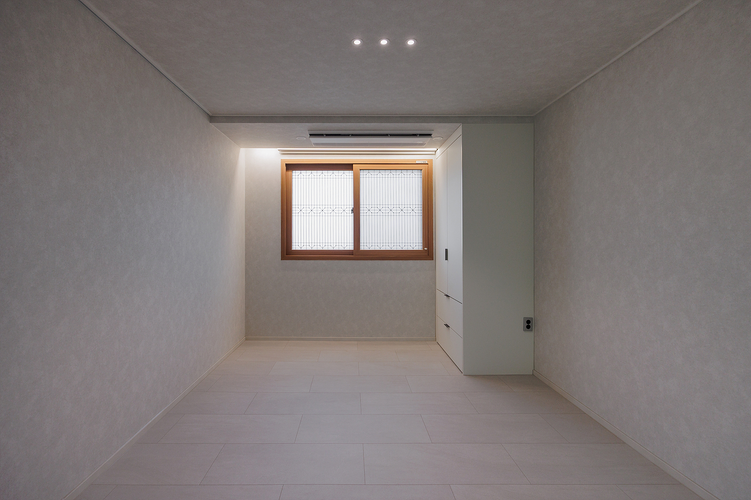 /user/i/idamdesign/editor/2512/622d04caeda224b5fe13e27a8e506e45_1764818356_9333.jpg 이미지크게보기