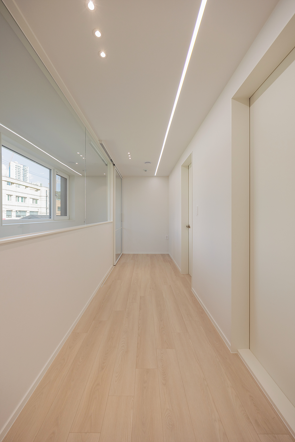 /user/i/idamdesign/editor/2512/622d04caeda224b5fe13e27a8e506e45_1764821364_7511.jpg 이미지크게보기
