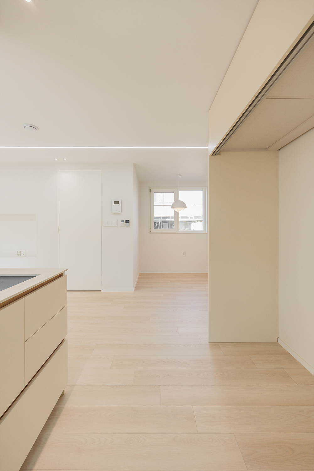 /user/i/idamdesign/editor/2512/622d04caeda224b5fe13e27a8e506e45_1764821379_0466.jpg 이미지크게보기