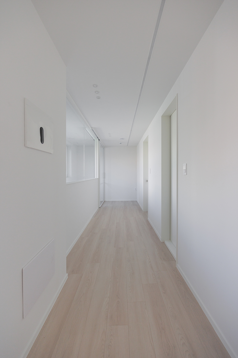 /user/i/idamdesign/editor/2512/622d04caeda224b5fe13e27a8e506e45_1764821384_9617.jpg 이미지크게보기