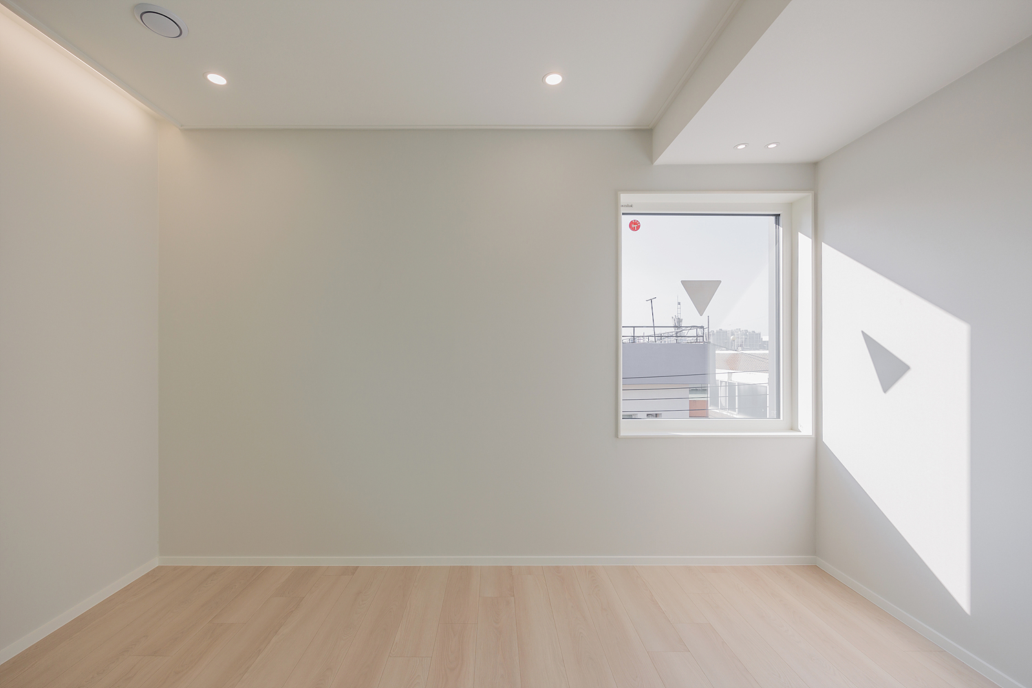 /user/i/idamdesign/editor/2512/622d04caeda224b5fe13e27a8e506e45_1764821422_9939.jpg 이미지크게보기