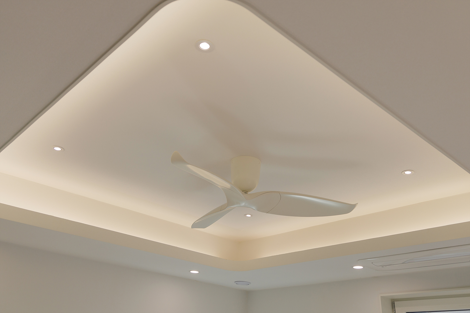 /user/i/idamdesign/editor/2512/622d04caeda224b5fe13e27a8e506e45_1764821440_7549.jpg 이미지크게보기