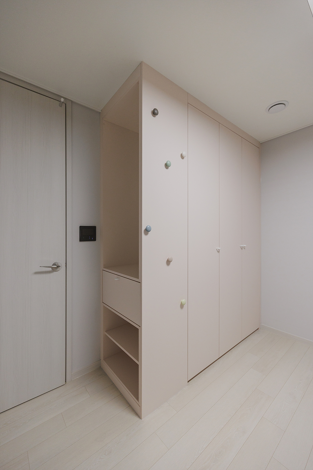 /user/i/idamdesign/editor/2512/622d04caeda224b5fe13e27a8e506e45_1764821608_8816.jpg 이미지크게보기
