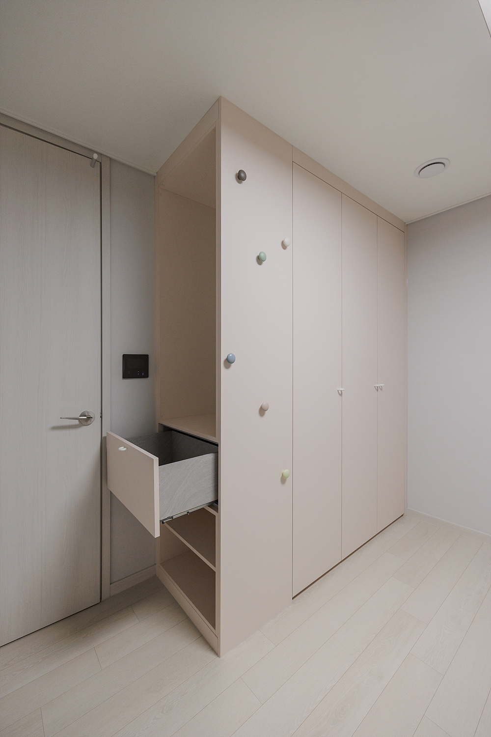 /user/i/idamdesign/editor/2512/622d04caeda224b5fe13e27a8e506e45_1764821609_0657.jpg 이미지크게보기