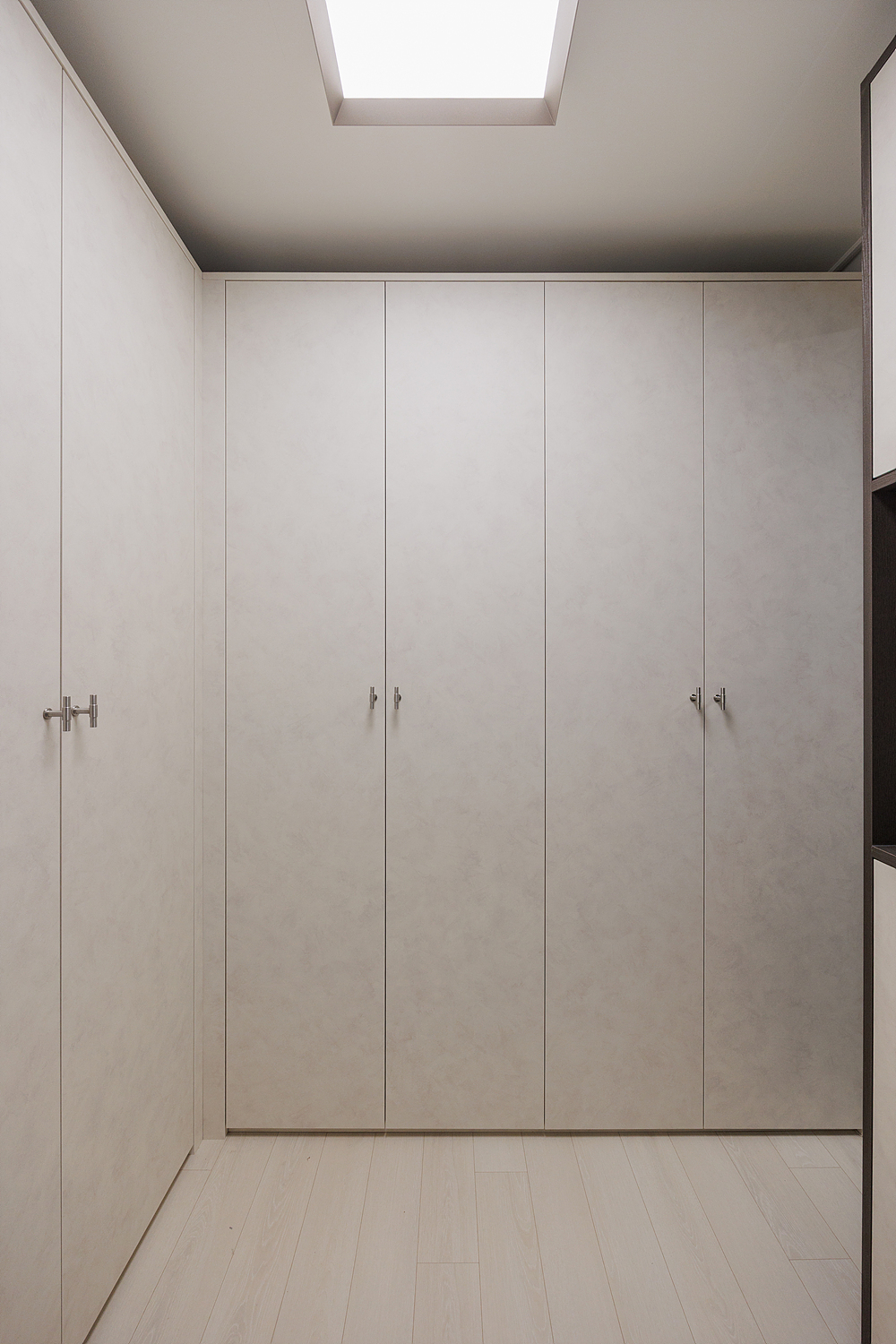/user/i/idamdesign/editor/2512/622d04caeda224b5fe13e27a8e506e45_1764821619_7023.jpg 이미지크게보기