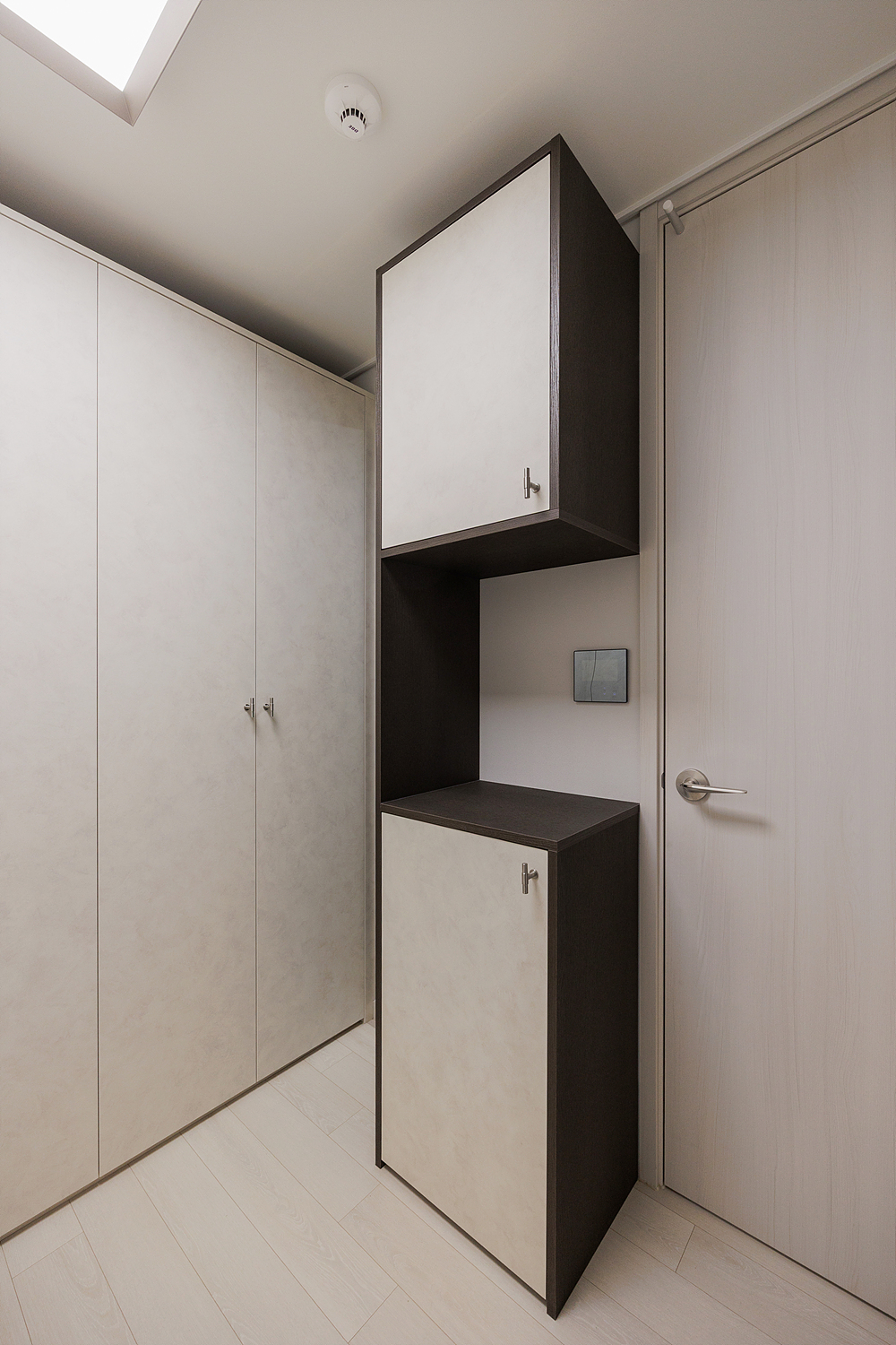 /user/i/idamdesign/editor/2512/622d04caeda224b5fe13e27a8e506e45_1764821619_8918.jpg 이미지크게보기