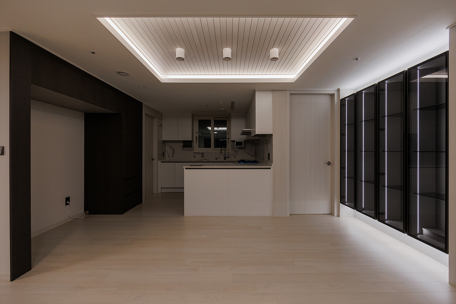 /user/i/idamdesign/editor/2512/622d04caeda224b5fe13e27a8e506e45_1764821624_7846.jpg 이미지크게보기