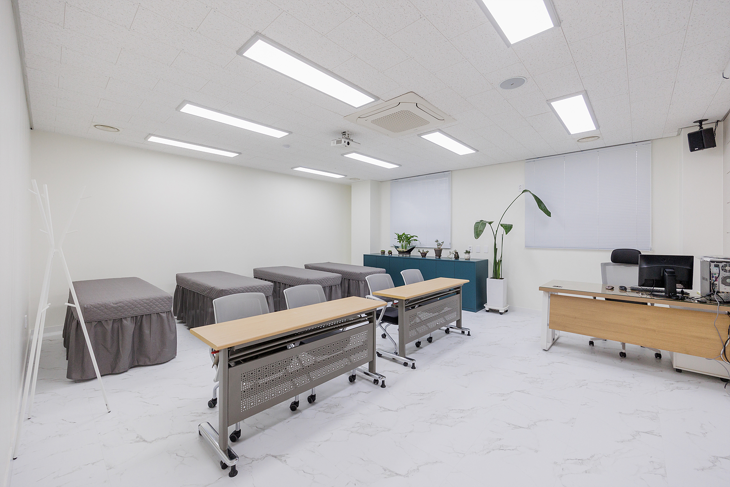 /user/i/idamdesign/editor/2512/723195068de002cf9dc50e3edcc53952_1765512491_5738.jpg 이미지크게보기