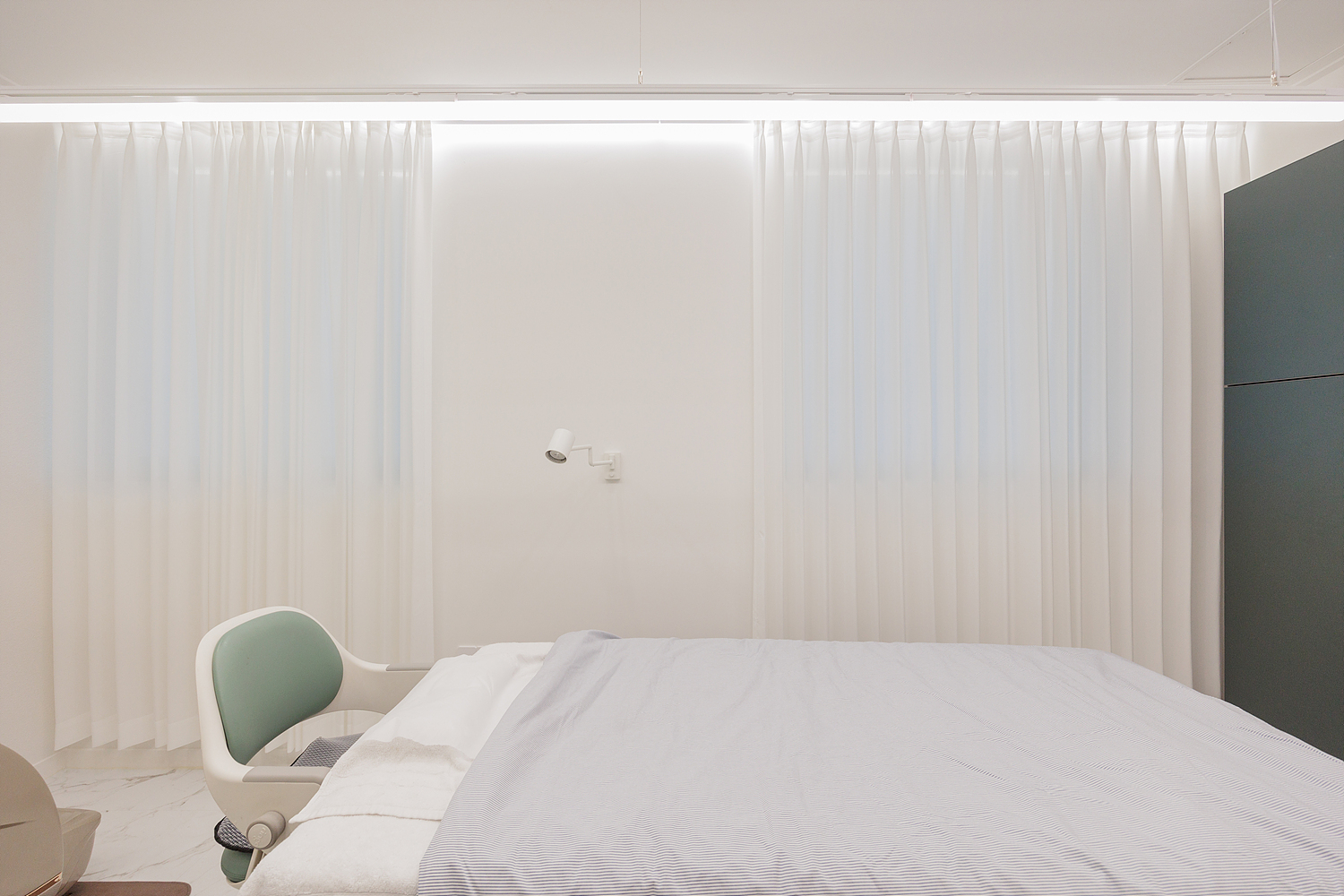 /user/i/idamdesign/editor/2512/723195068de002cf9dc50e3edcc53952_1765512504_883.jpg 이미지크게보기