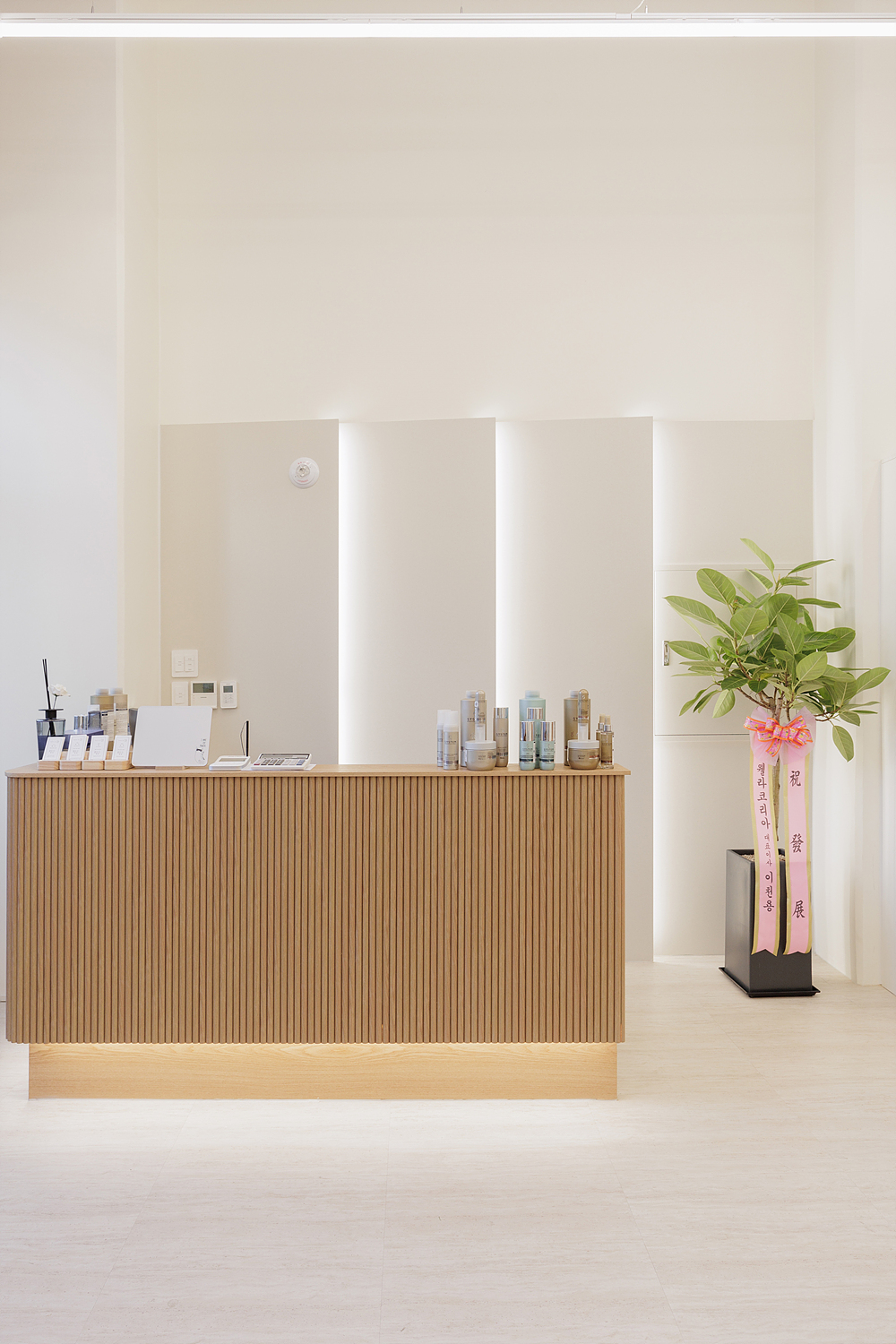 /user/i/idamdesign/editor/2512/723195068de002cf9dc50e3edcc53952_1765516175_8589.jpg 이미지크게보기