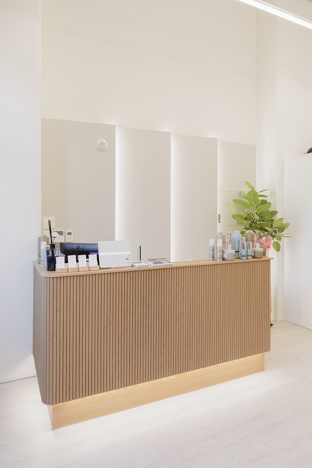 /user/i/idamdesign/editor/2512/723195068de002cf9dc50e3edcc53952_1765516176_0343.jpg 이미지크게보기