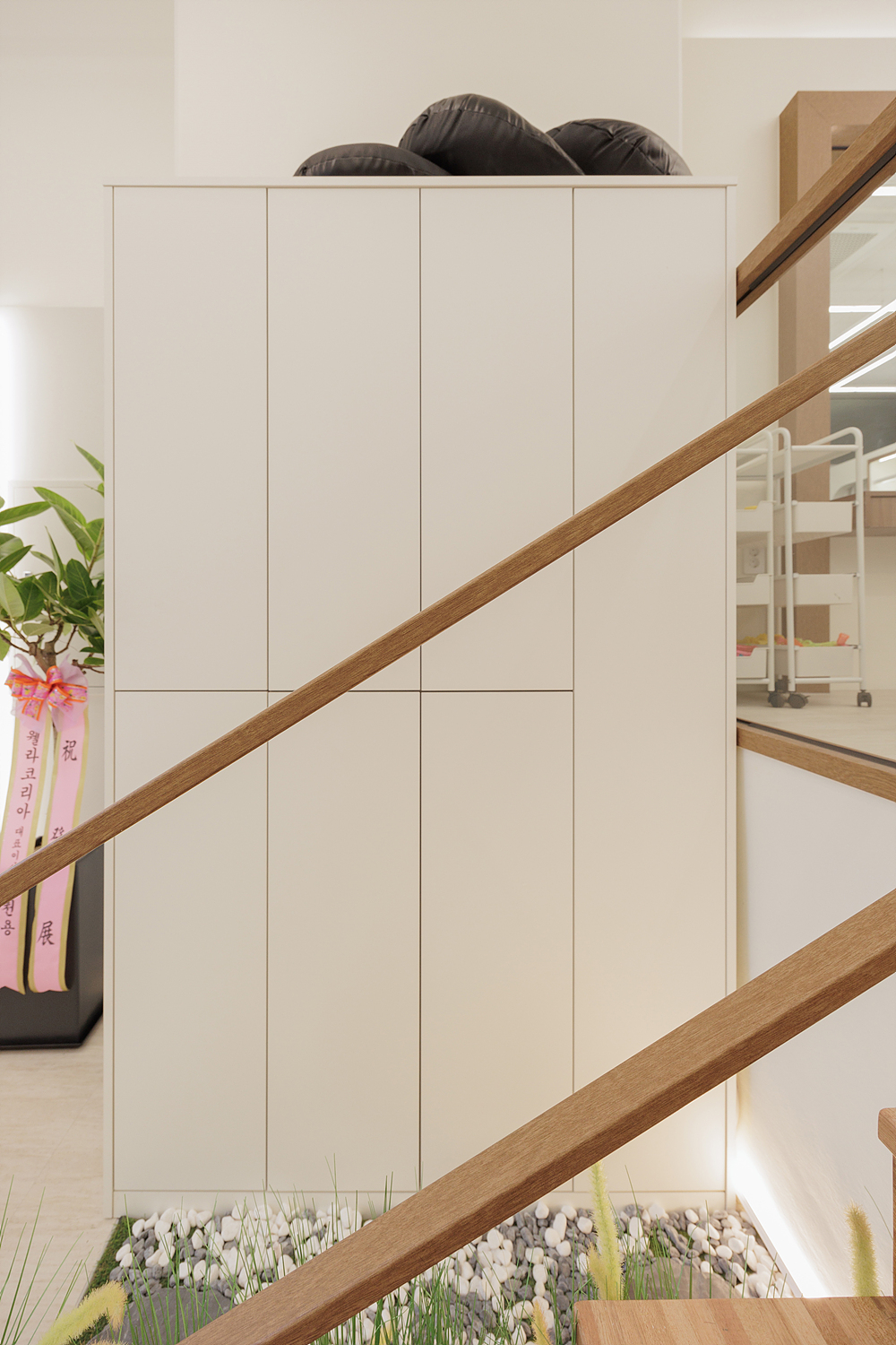 /user/i/idamdesign/editor/2512/723195068de002cf9dc50e3edcc53952_1765516176_5755.jpg 이미지크게보기