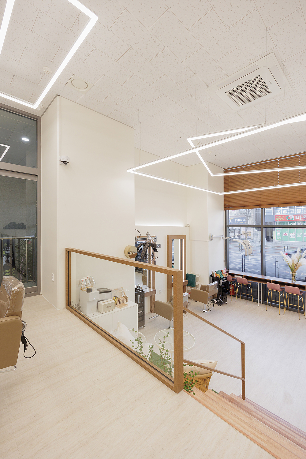 /user/i/idamdesign/editor/2512/723195068de002cf9dc50e3edcc53952_1765516222_5736.jpg 이미지크게보기