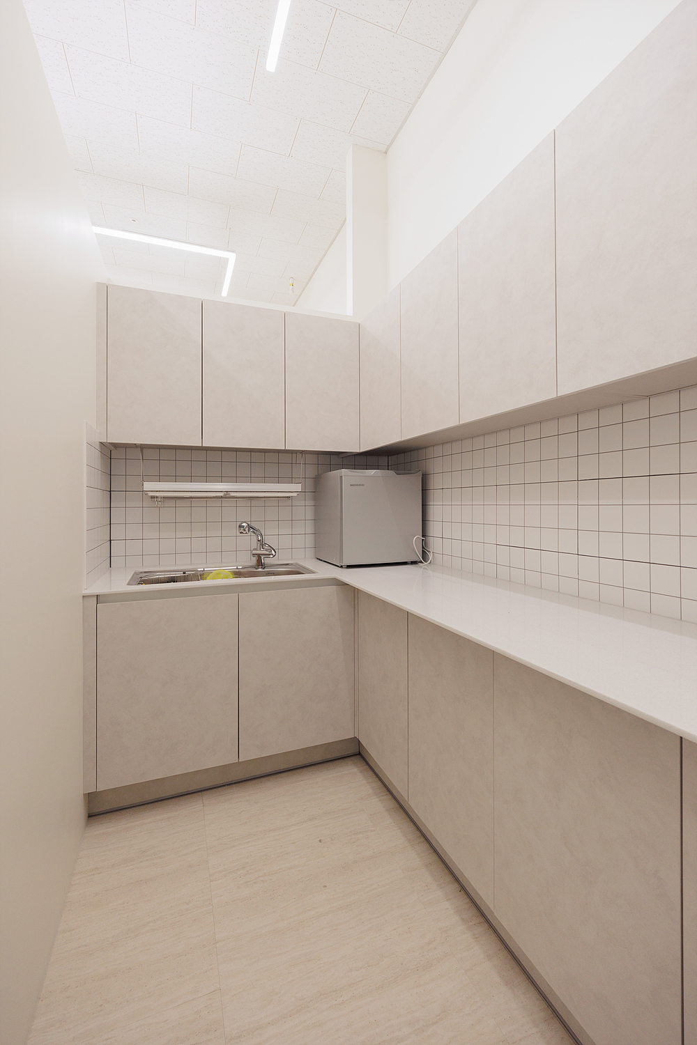 /user/i/idamdesign/editor/2512/723195068de002cf9dc50e3edcc53952_1765516239_6462.jpg 이미지크게보기