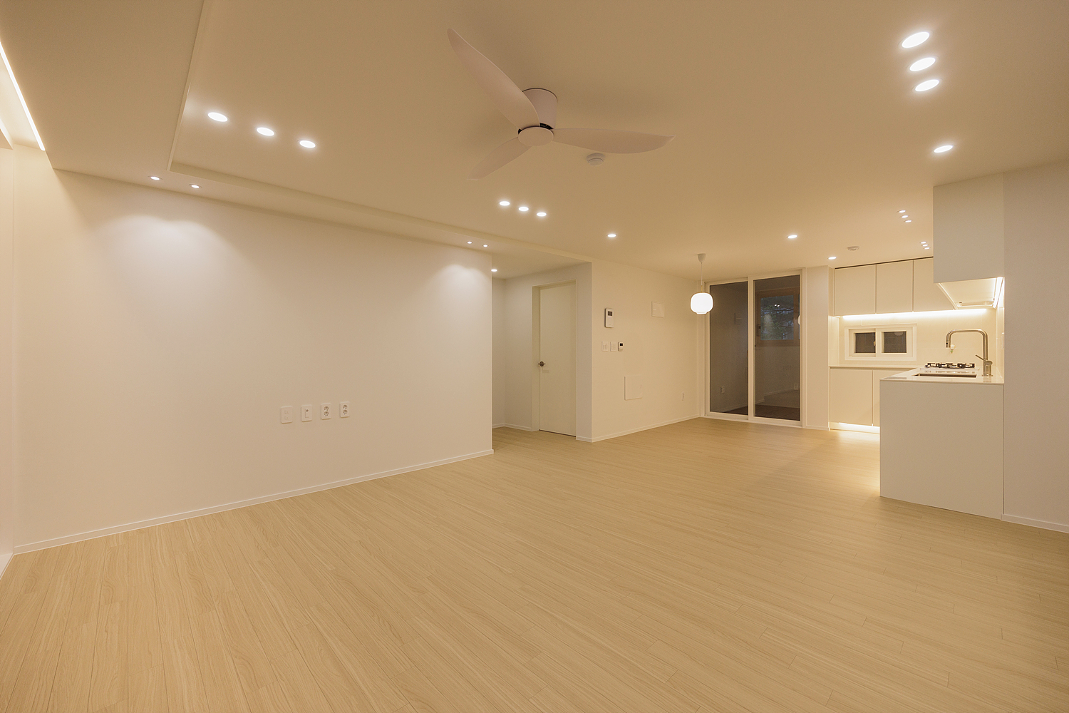 /user/i/idamdesign/editor/2512/817d166e2b8ef496e340f59a88afc96e_1766120030_6931.jpg 이미지크게보기