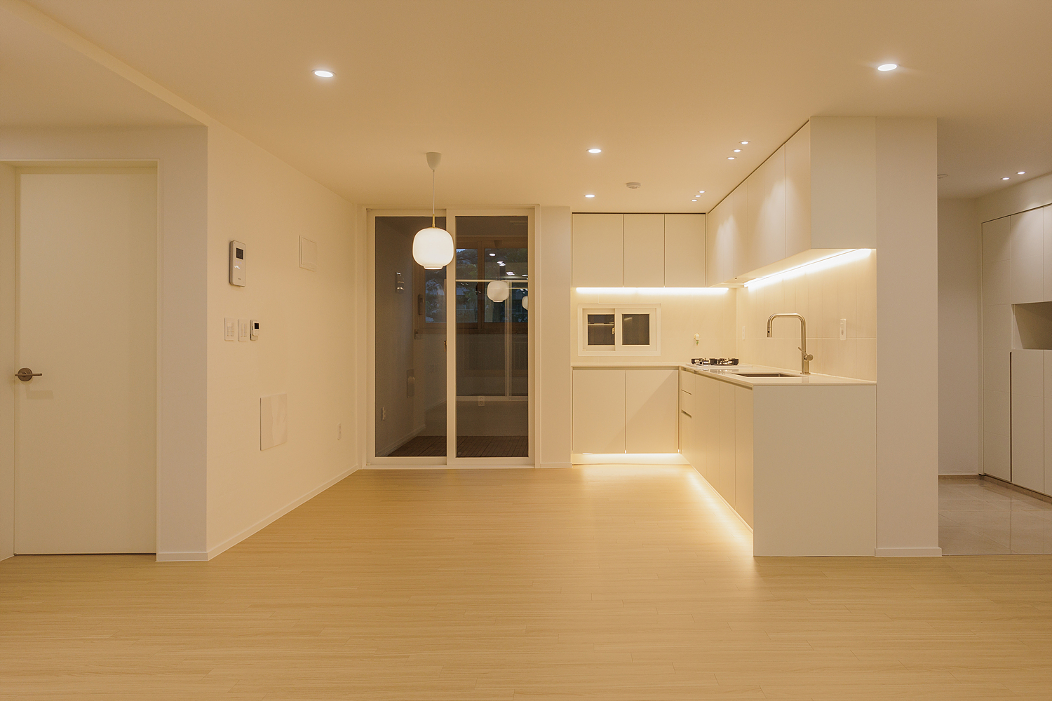 /user/i/idamdesign/editor/2512/817d166e2b8ef496e340f59a88afc96e_1766120031_12.jpg 이미지크게보기