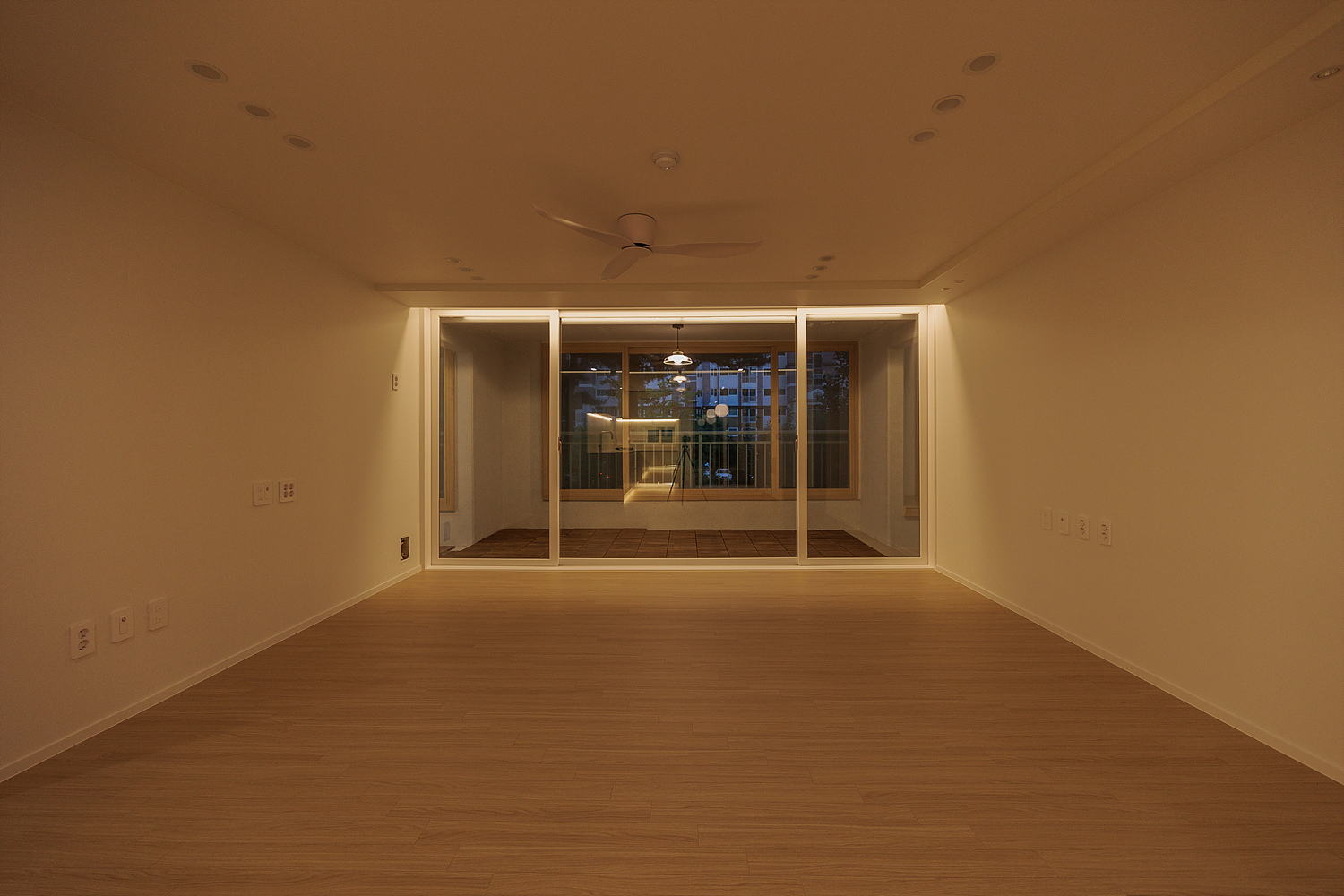 /user/i/idamdesign/editor/2512/817d166e2b8ef496e340f59a88afc96e_1766120042_471.jpg 이미지크게보기