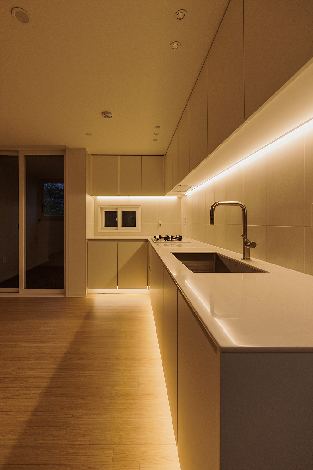 /user/i/idamdesign/editor/2512/817d166e2b8ef496e340f59a88afc96e_1766120045_2736.jpg 이미지크게보기