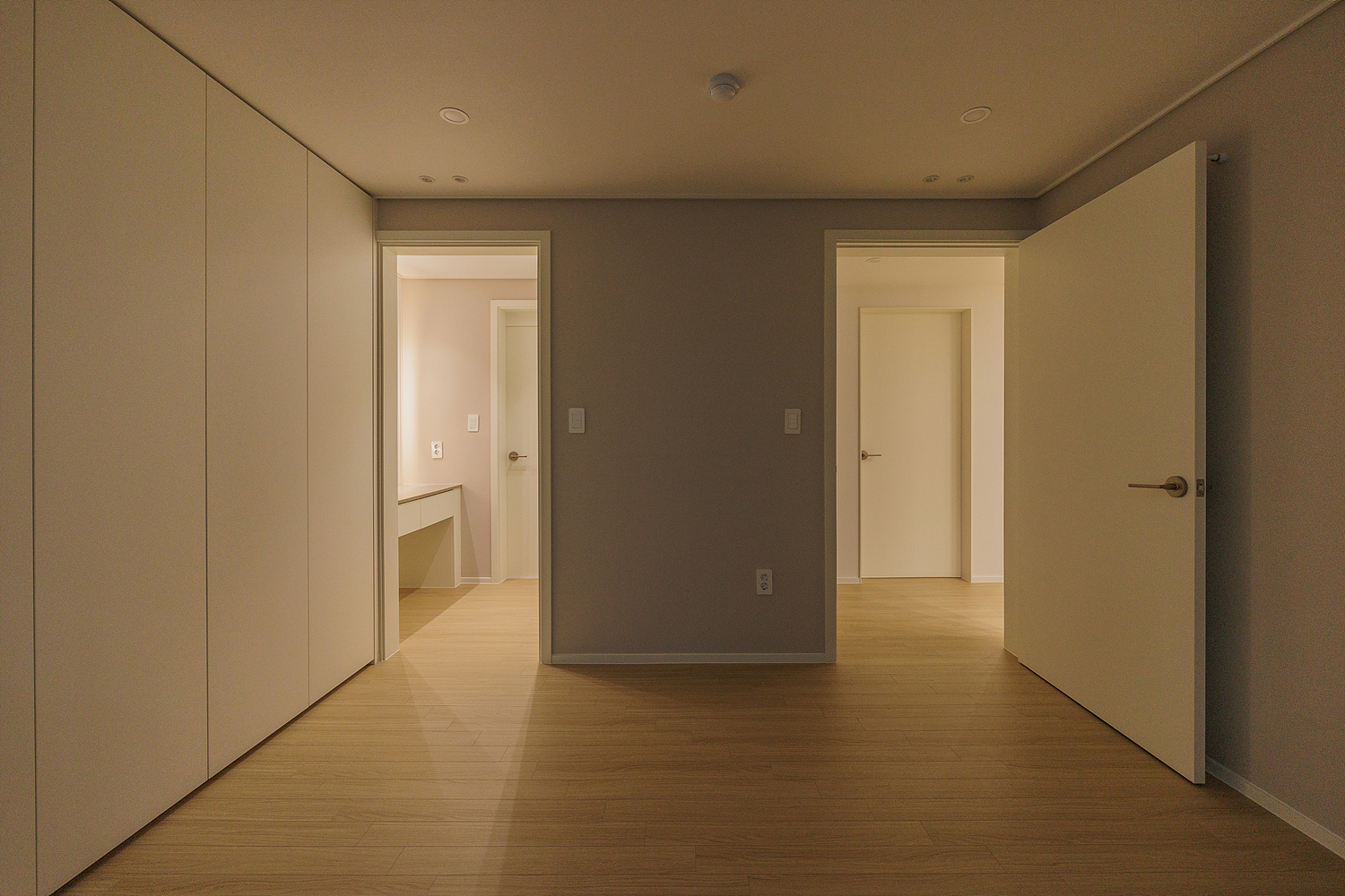/user/i/idamdesign/editor/2512/817d166e2b8ef496e340f59a88afc96e_1766120064_1999.jpg 이미지크게보기