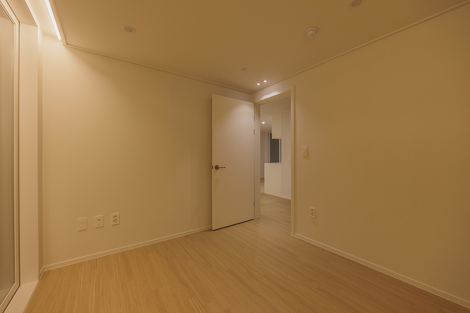 /user/i/idamdesign/editor/2512/817d166e2b8ef496e340f59a88afc96e_1766120082_1859.jpg 이미지크게보기