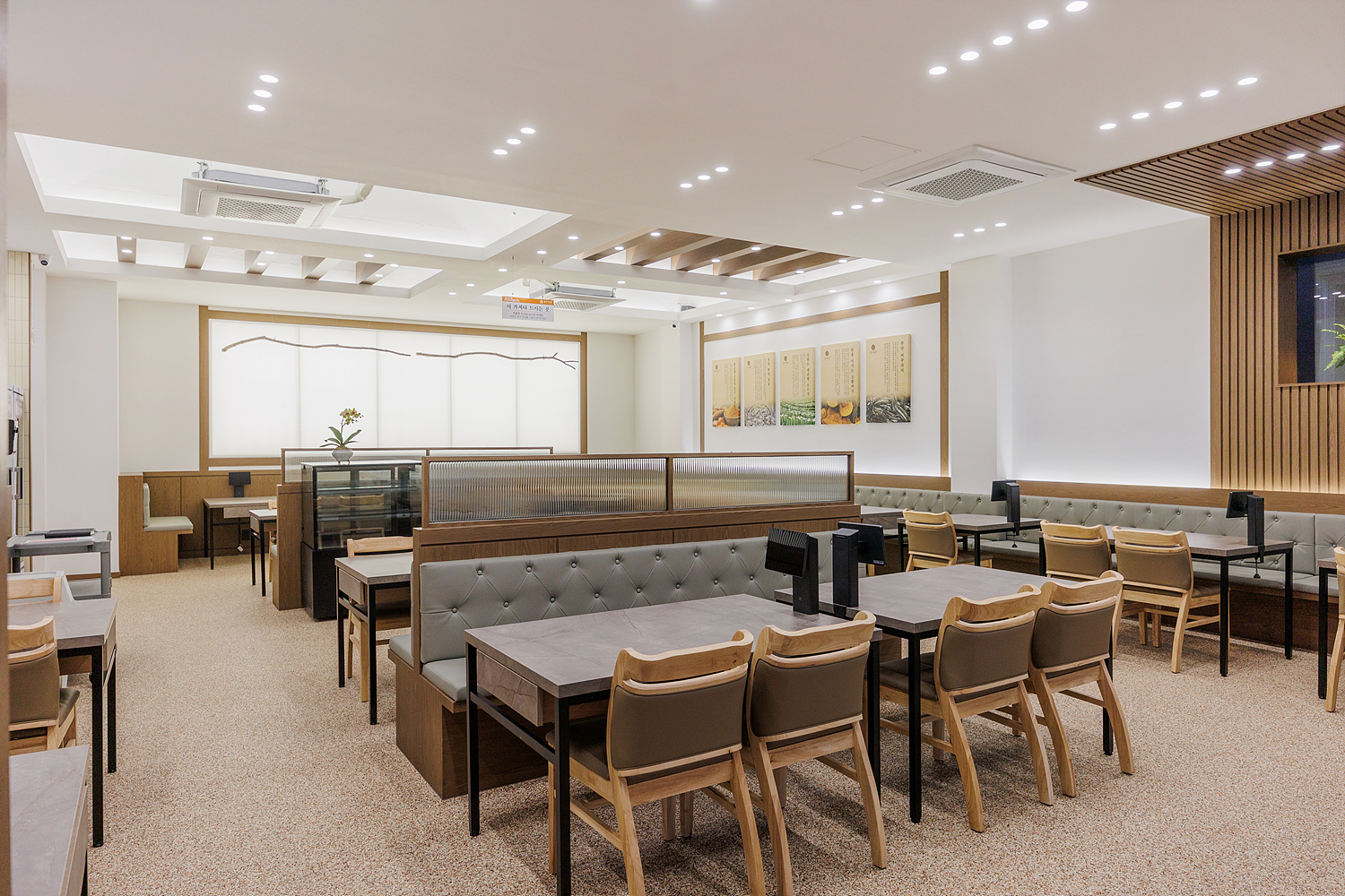 /user/i/idamdesign/editor/2512/817d166e2b8ef496e340f59a88afc96e_1766122402_6098.jpg 이미지크게보기
