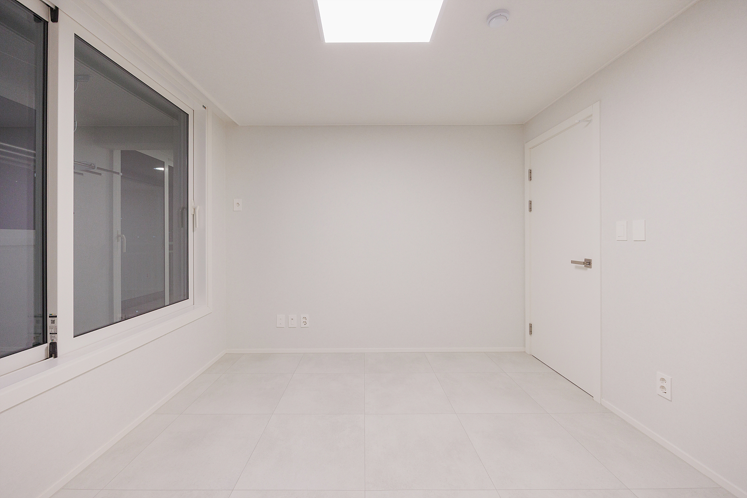 /user/i/idamdesign/editor/2512/f63c4c87704d5a88dca0826b4ae151f0_1765248156_5065.jpg 이미지크게보기