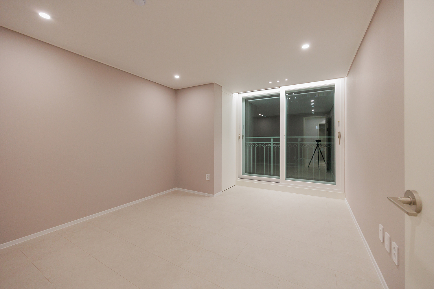 /user/i/idamdesign/editor/2601/160bdc3b86d0380178cdad9f753447c0_1767590083_8368.jpg 이미지크게보기