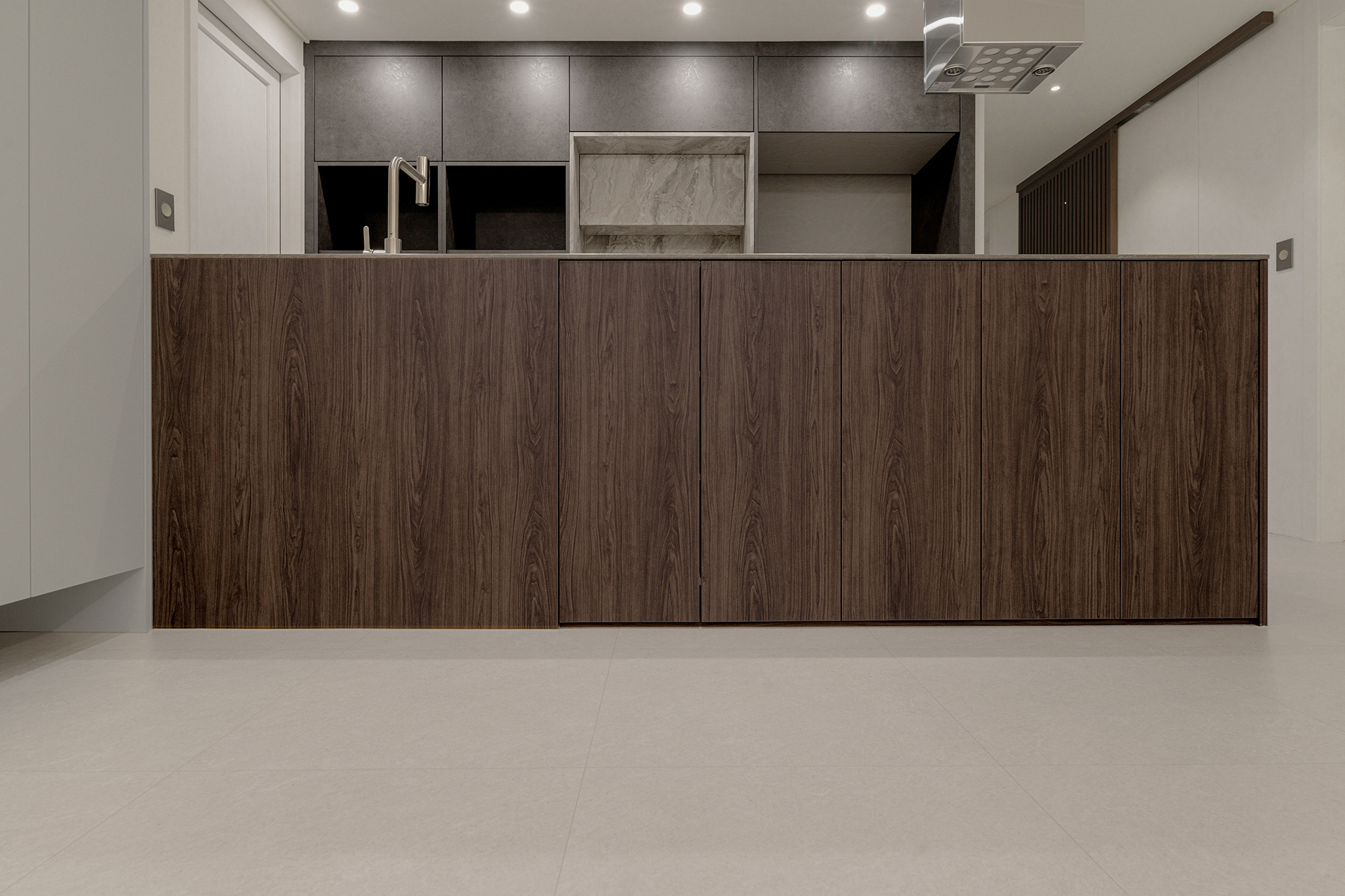 /user/i/idamdesign/editor/2601/bc9e26da09ce0e039906cd8422b728aa_1768531281_0721.jpg 이미지크게보기