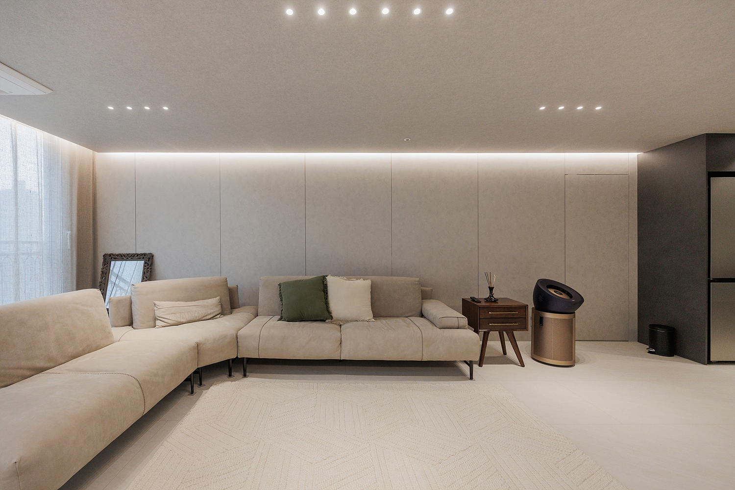 /user/i/idamdesign/editor/2602/263c73812c8066c60c61e64886b28d0d_1771556349_0039.jpg 이미지크게보기