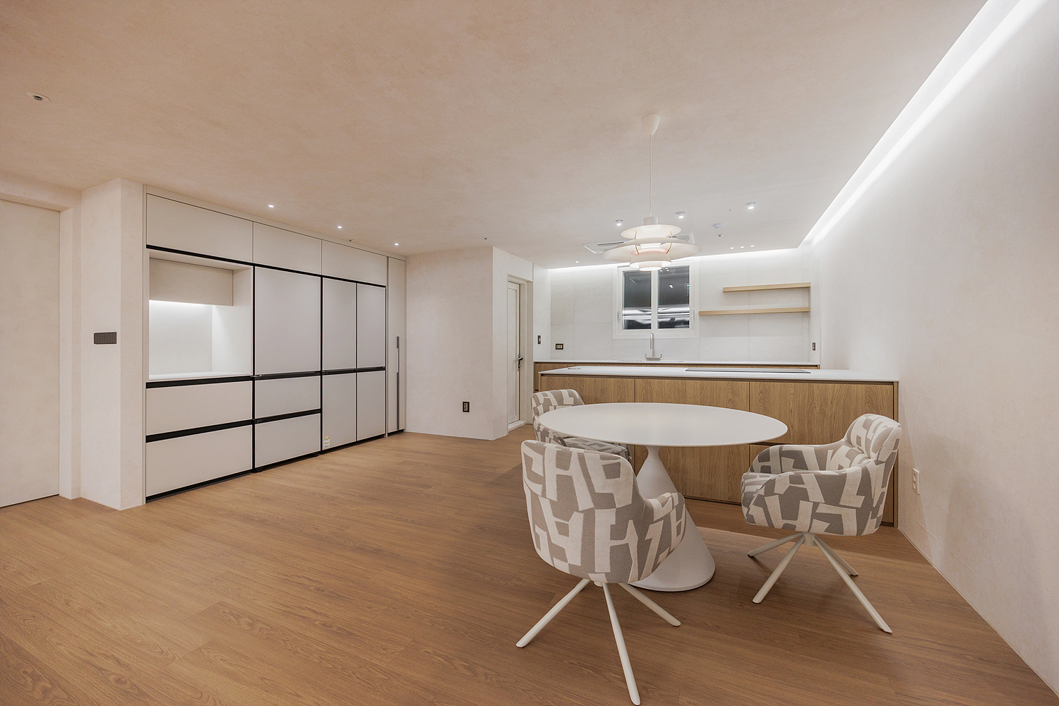 /user/i/idamdesign/editor/2602/6583b55c8668208cefed2defe122ec46_1770010350_868.jpg 이미지크게보기