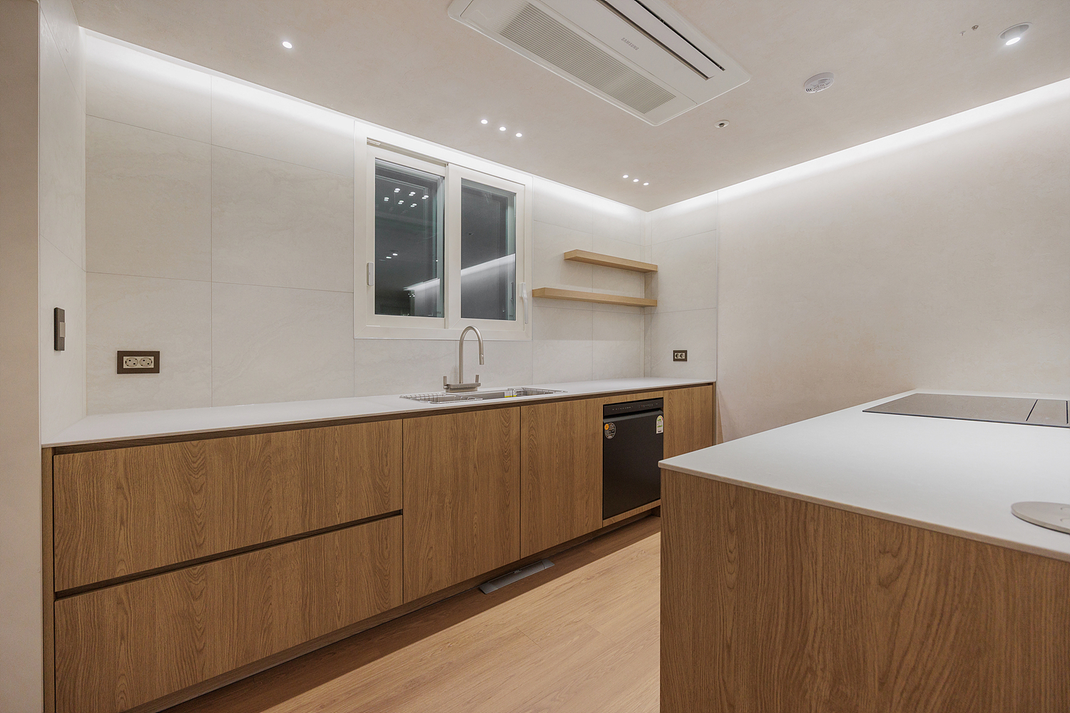 /user/i/idamdesign/editor/2602/6583b55c8668208cefed2defe122ec46_1770010352_6627.jpg 이미지크게보기
