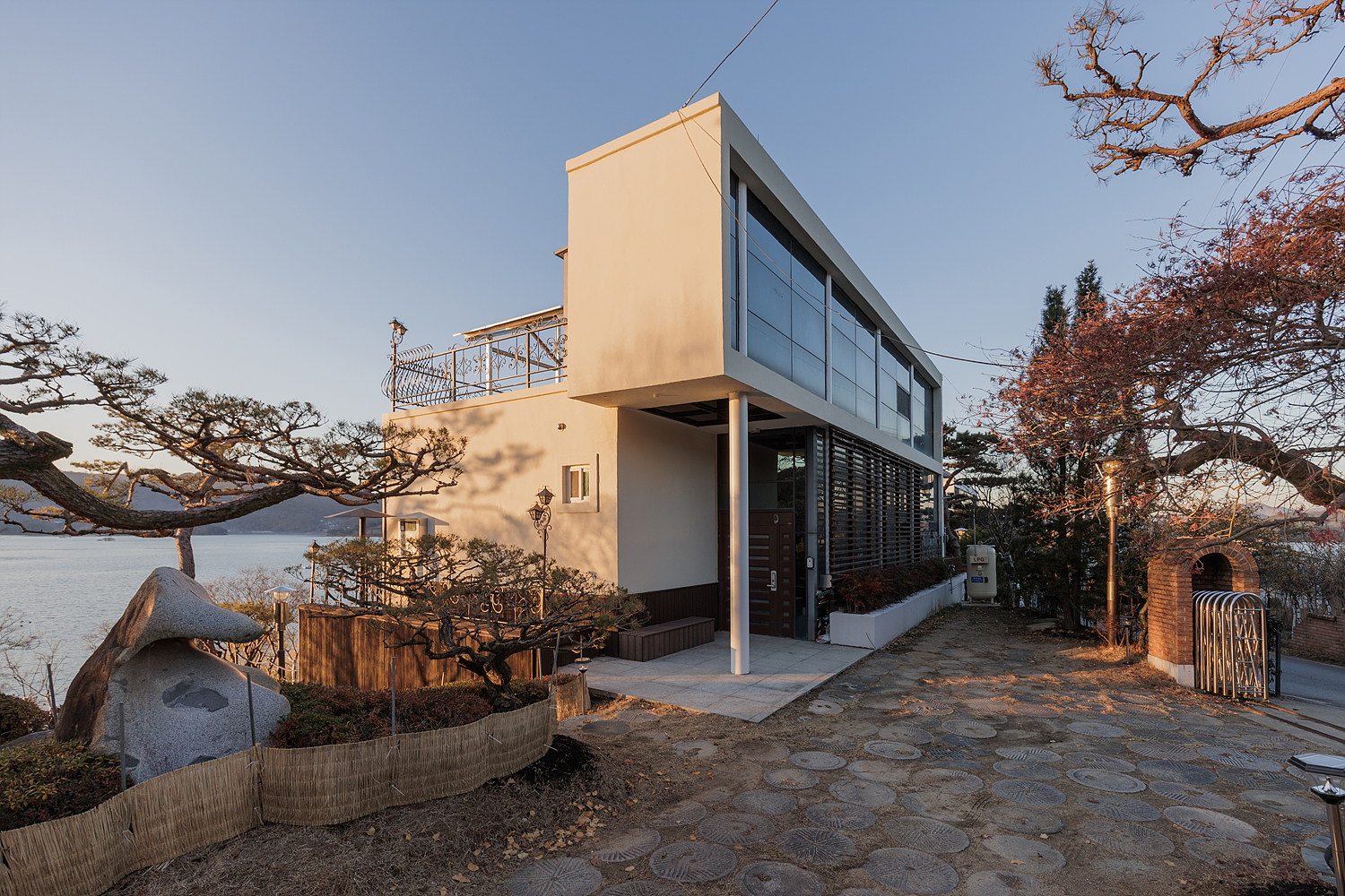 /user/i/idamdesign/editor/2602/c6305e318c93590b7fd9e92200e16ac1_1771824148_015.jpg 이미지크게보기