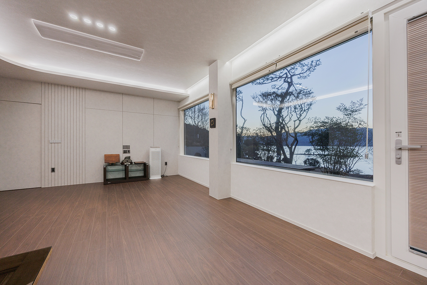 /user/i/idamdesign/editor/2602/c6305e318c93590b7fd9e92200e16ac1_1771824189_8155.jpg 이미지크게보기