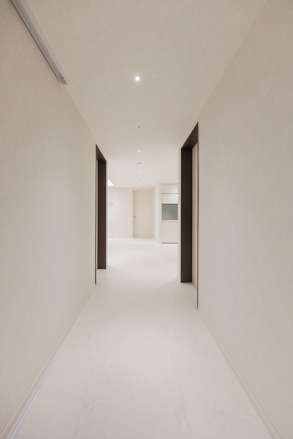 /user/i/idamdesign/editor/2603/6a65c187f1f2330804d412107d887873_1773033853_6767.jpg 이미지크게보기